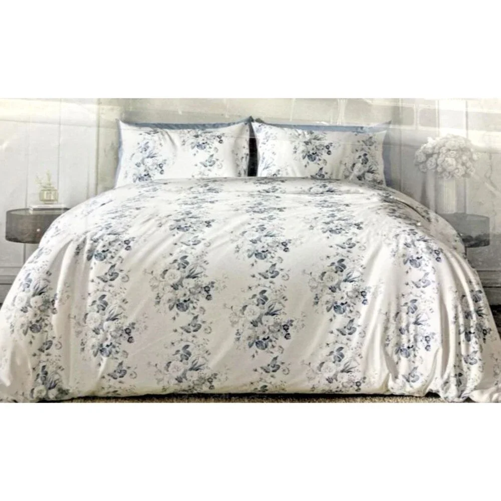 Cabbages and Roses London King Duvet Cover plus 2 Shams Set Constance Blue White
